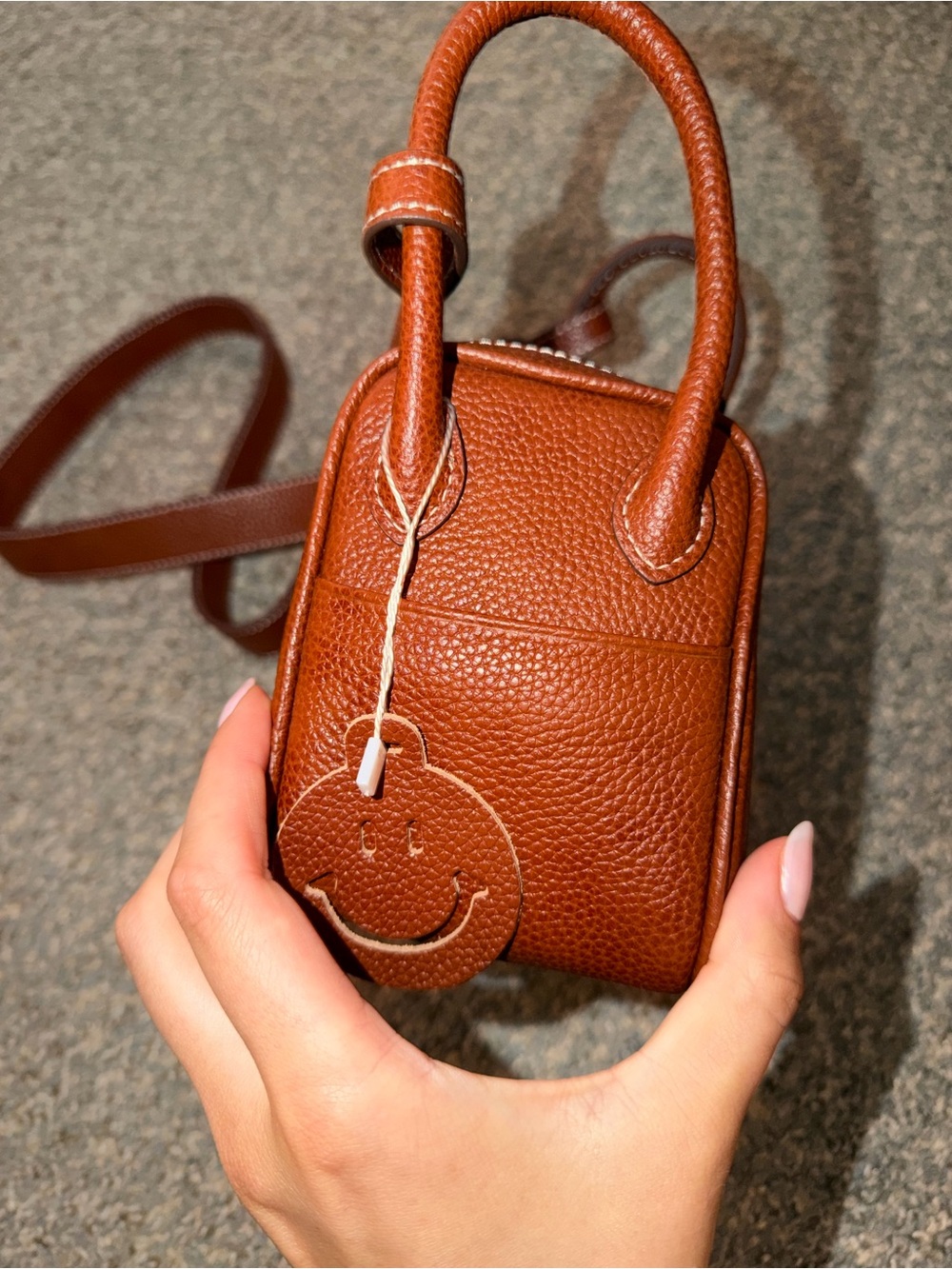 Verano Hill Maris Mini Shoulder Bag with Gold-Tone Turn-Lock - Picture 4 of 8
